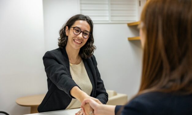 HR – Interviewers Give Higher Marks to Applicants Interviewed Early in the Day