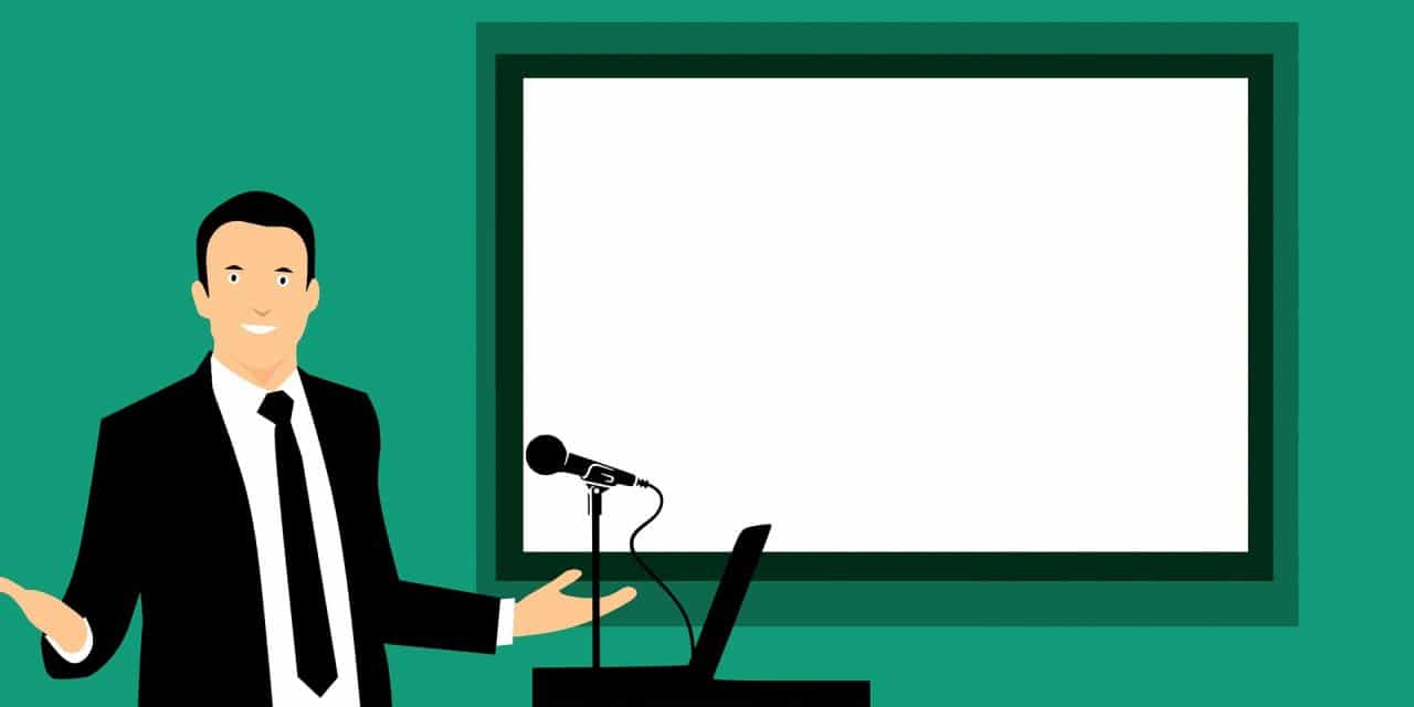 Learn to Give a Speech Like a Business Pro with 8 Tips