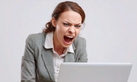 Hate Your Job but Can’t Quit? 7 Proven Tips