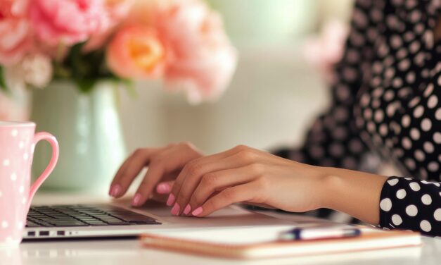 Want to Win in Tech Blogging? Simplify for a Rosy Response